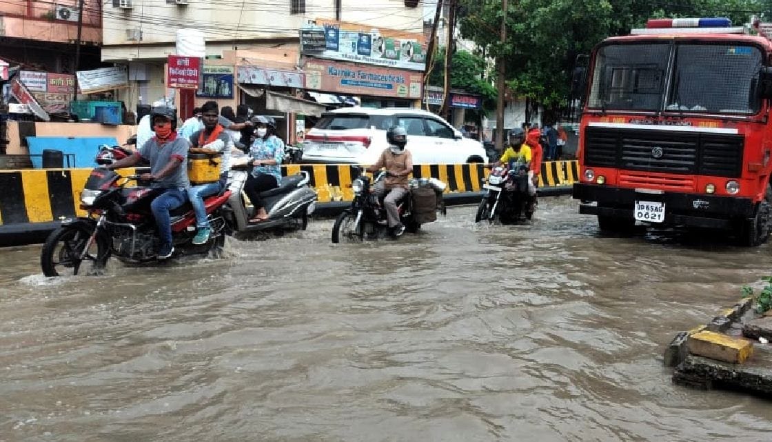 Despite spending five lakh rupees, there is no relief, the city becomes pound in rain