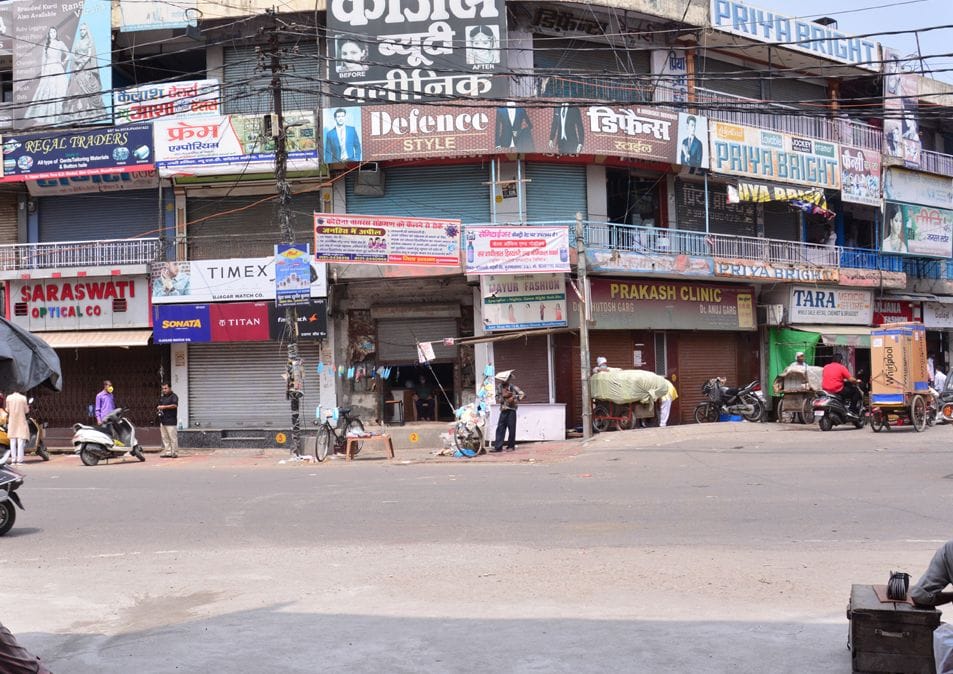 Crowd in open market for half day