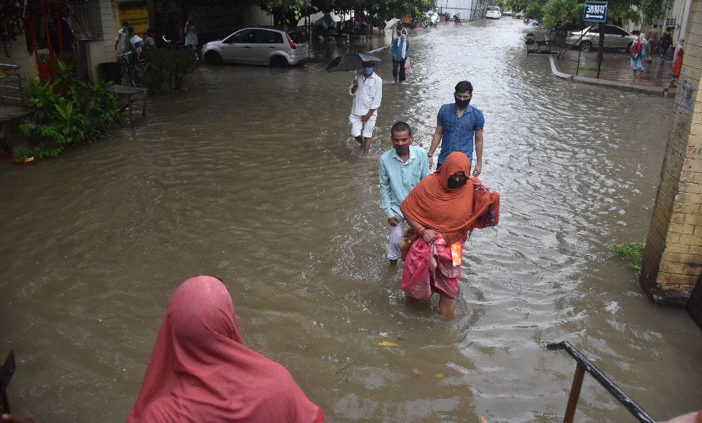 Despite spending five lakh rupees, there is no relief, the city becomes pound in rain