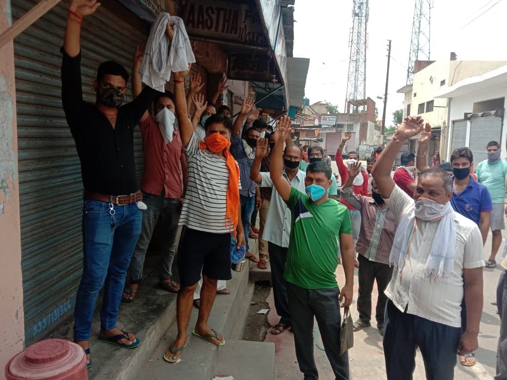 Fury over closing of shops, demonstrated