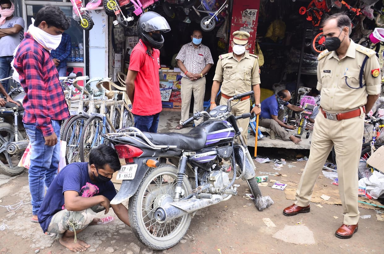 SP on the road, fined for not applying mask