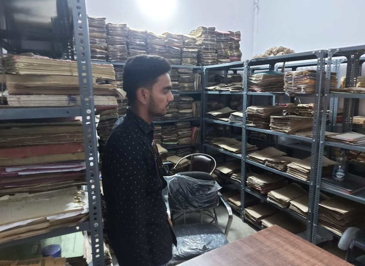 Out of order, outsiders working in ARTO office