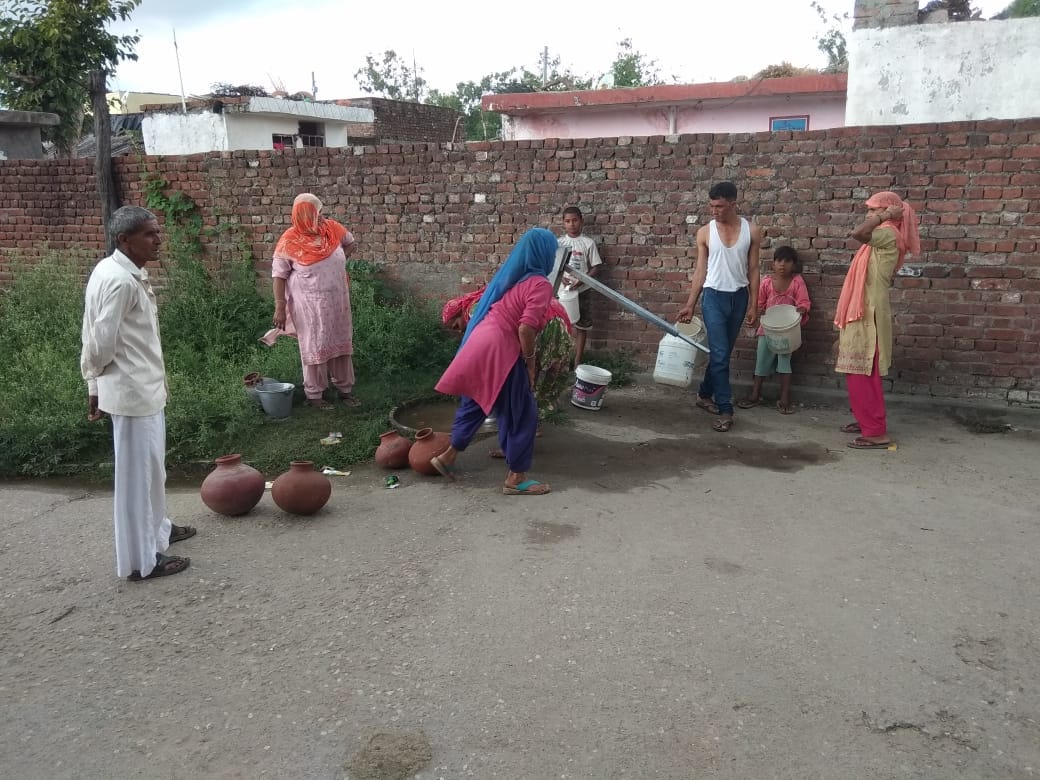 Drinking water crisis in Ganeshpur due to failure of both tube wells of drinking water scheme