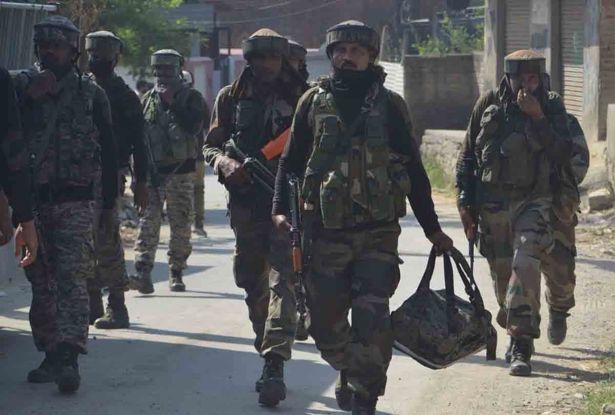 Shopian Encounter Top commander of LeT Ishfaq Dar Abu Akram and another terrorist killed