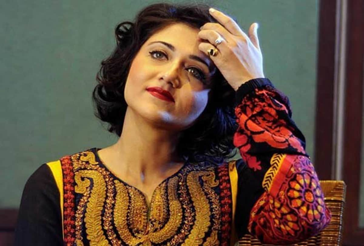Swastika Mukherjee Received Threat mail of her Morphed Photos Actress Complaint at Golf Green police Station