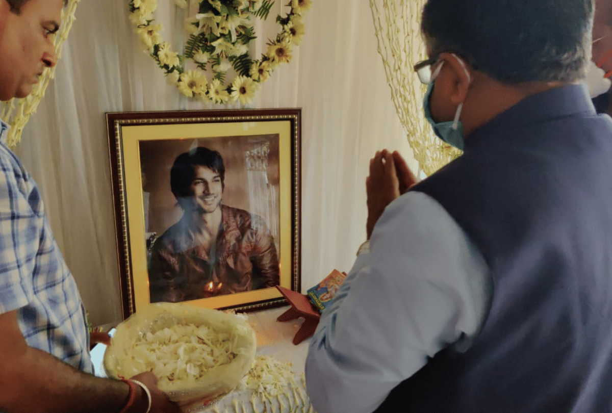 Ravi Shankar Prasad visited the family of actor Sushant Singh Rajput at their Patna residence