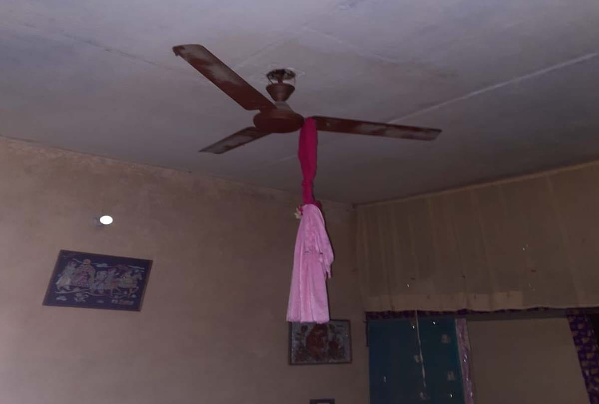 Husband and wife committed suicide in kanpur