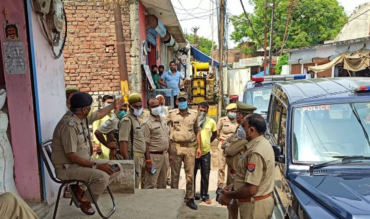 Old man dies, embattled in two police stations after filling panchnama