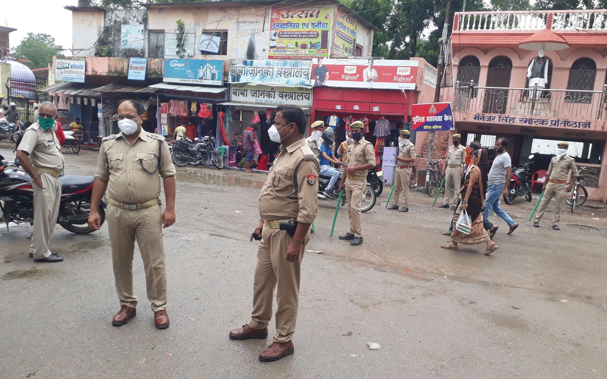Police cut out invoices of people leaving without mask