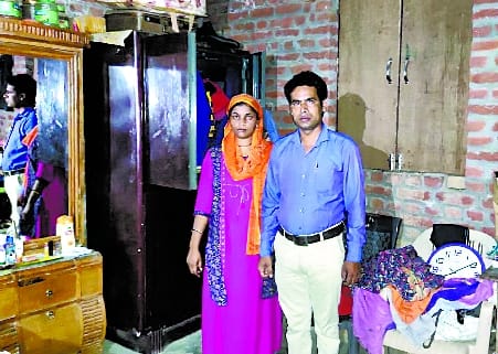 Robbery at school operator's house in CB Ganj, report registered in theft