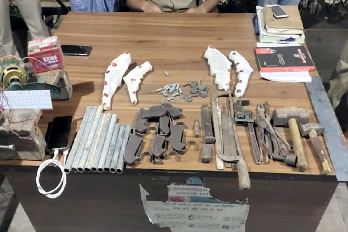 Bijnor Police top in Busted of illegal arms dealers, ten Tamancha factory caught in four days, 197 arrested