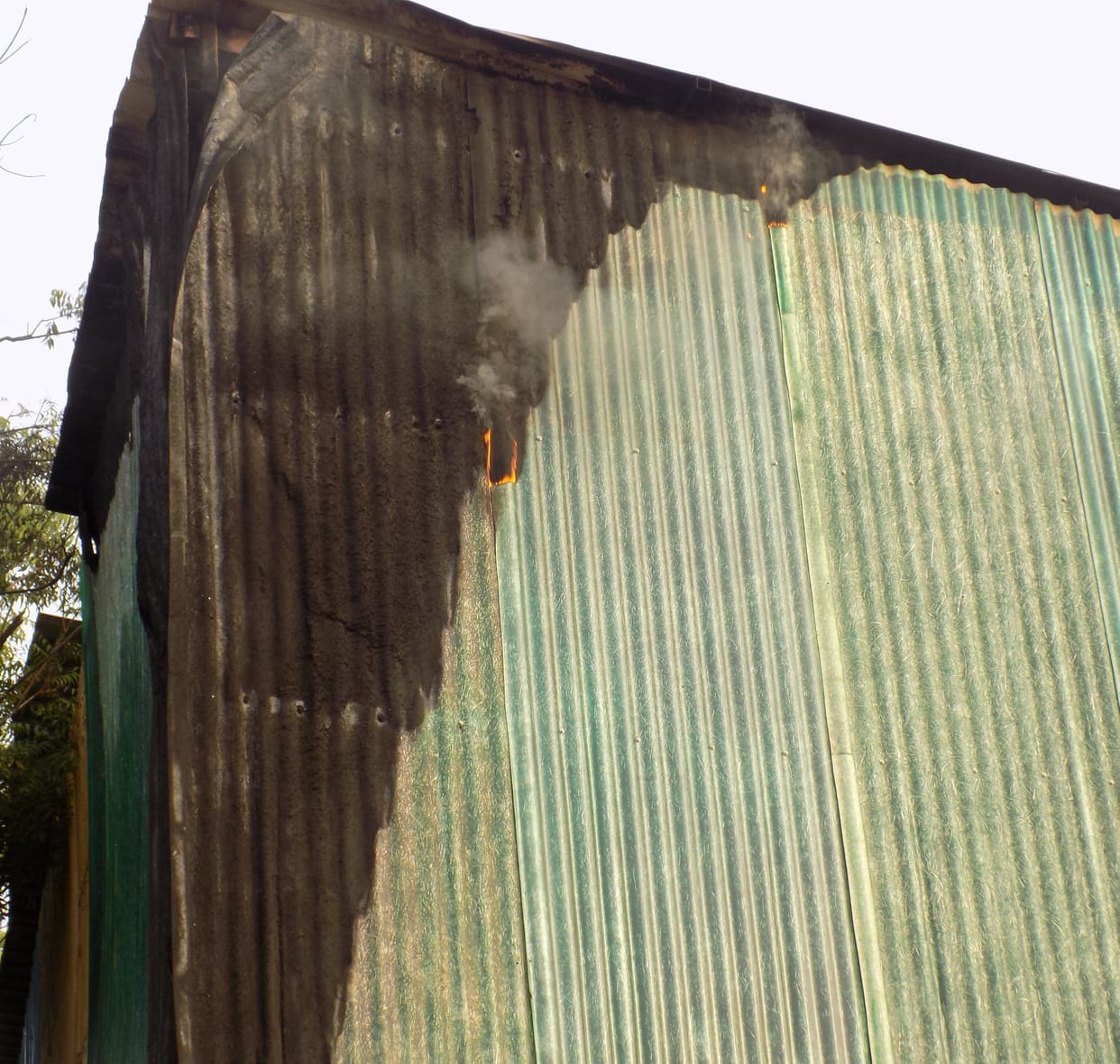Hathras: Short circuit fire, loss of thousands