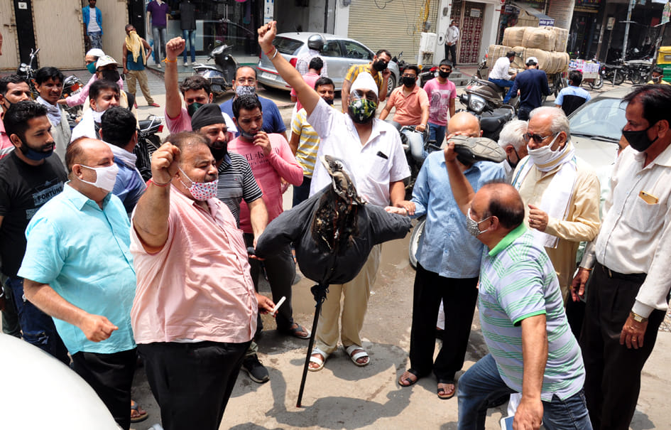 Tributes paid to the martyred soldiers