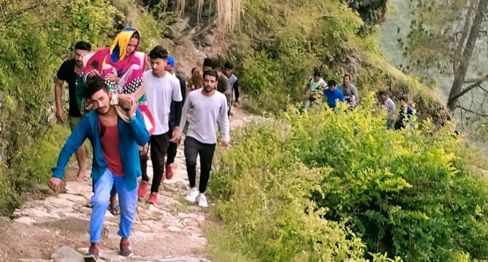 Surkhal Pathak's villagers are bringing patients from Doli to the hospital