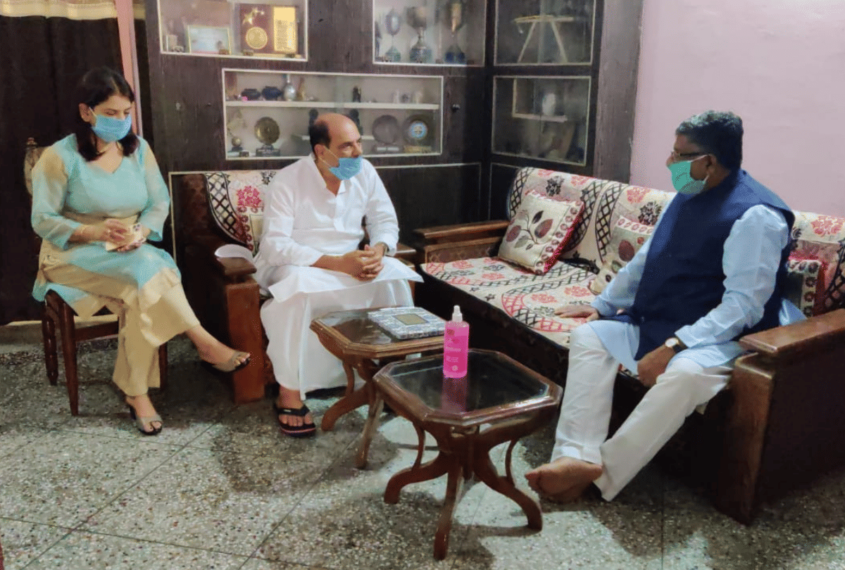 Ravi Shankar Prasad visited the family of actor Sushant Singh Rajput at their Patna residence