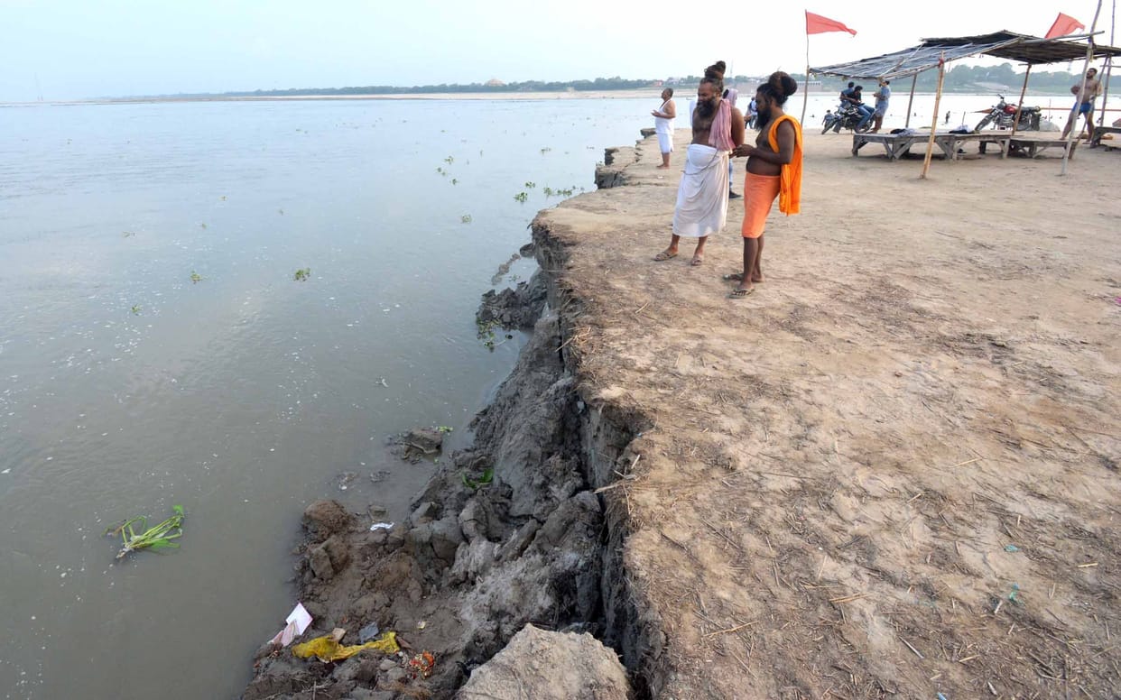 leakage at mori gate water will fill the city with back flow