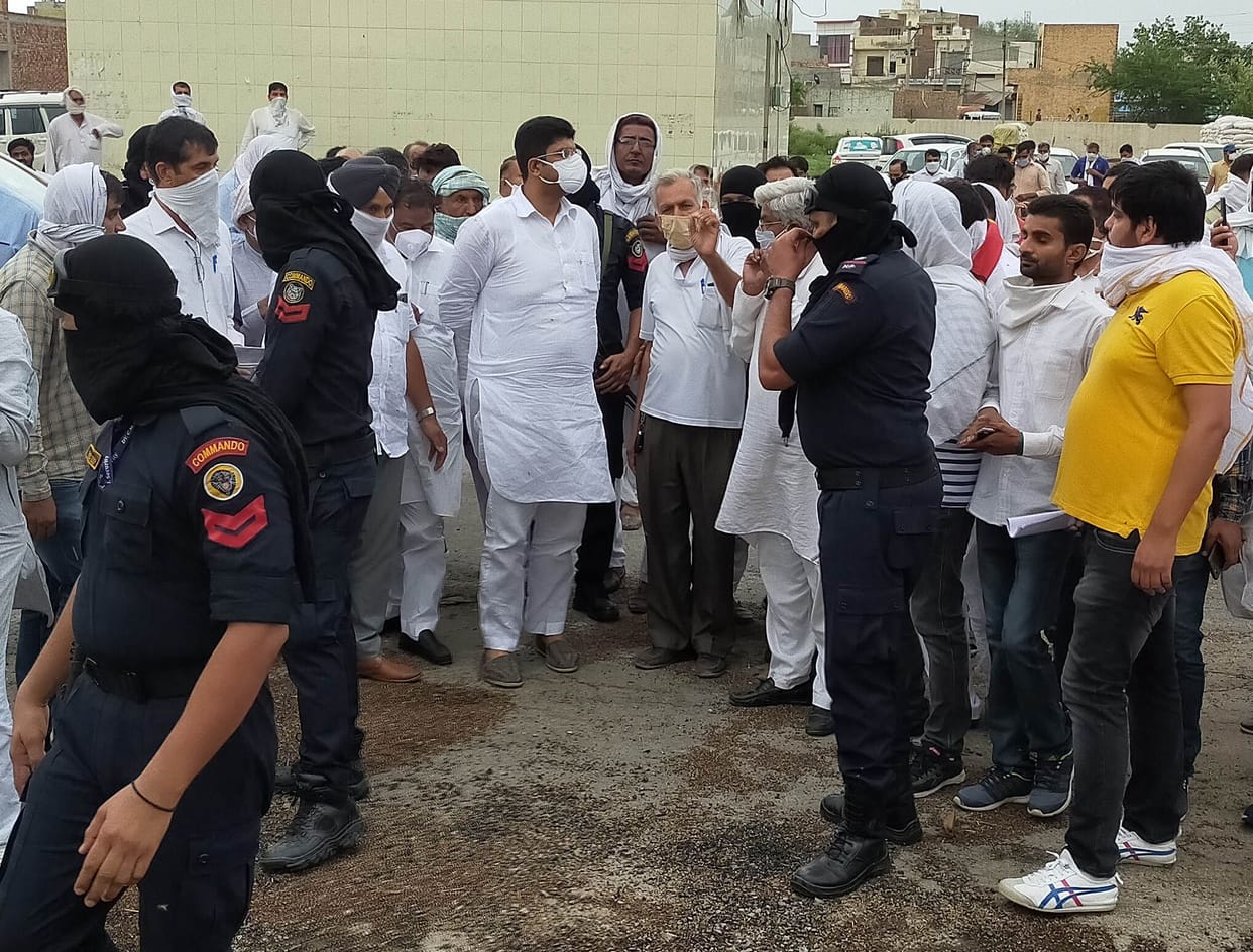 Order to suspend Deputy Chief Minister Dushyant Chautala, market committee secretary and charge sheet to DFSC in action mode