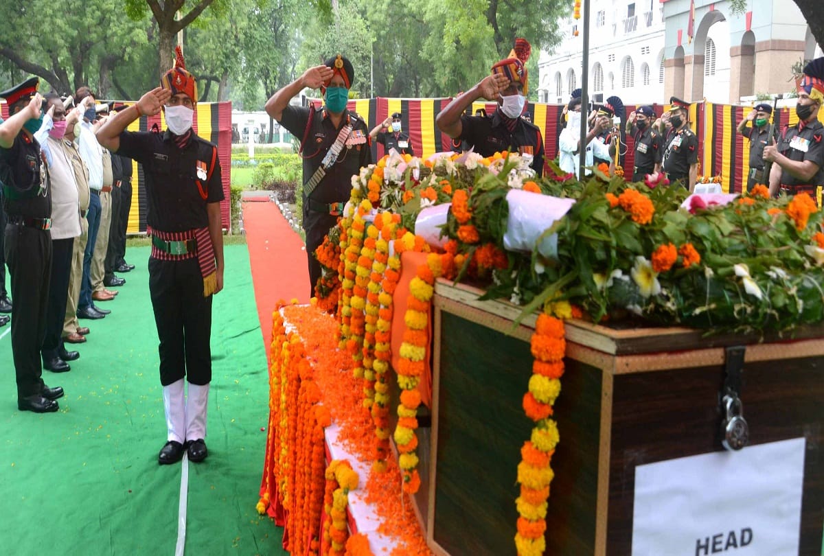 Galvan Valley violence: Military officers salute martyr Deepak Kumar in Prayagraj