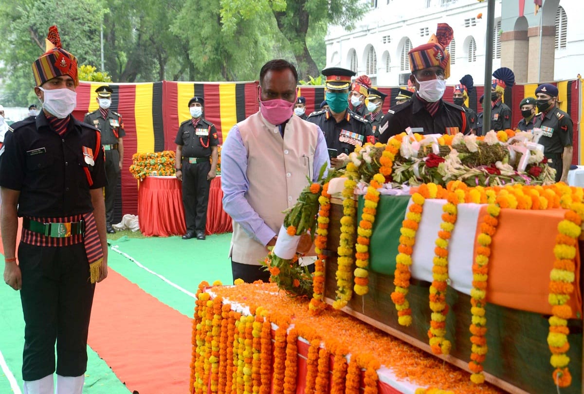 Galvan Valley violence: Military officers salute martyr Deepak Kumar in Prayagraj