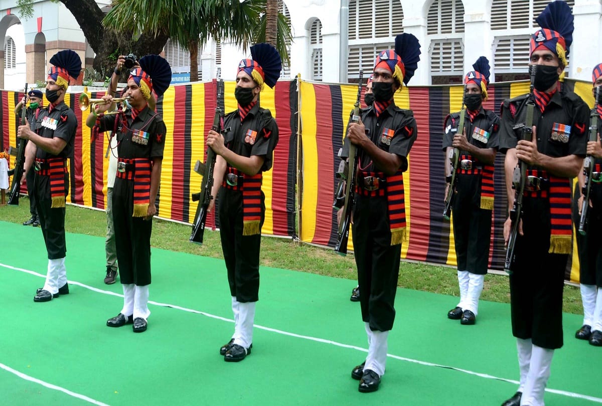 Galvan Valley violence: Military officers salute martyr Deepak Kumar in Prayagraj