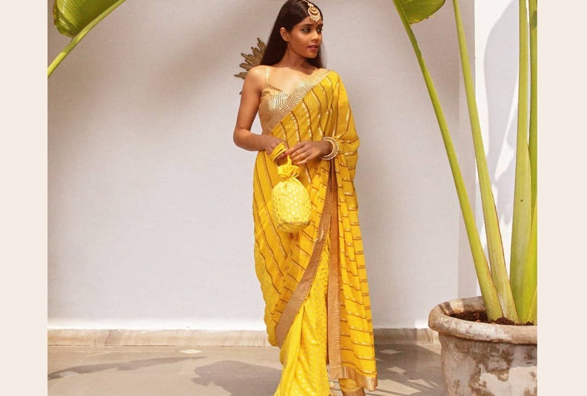 kareena kapoor yellow saree price which she wore in cousin wedding ceremony