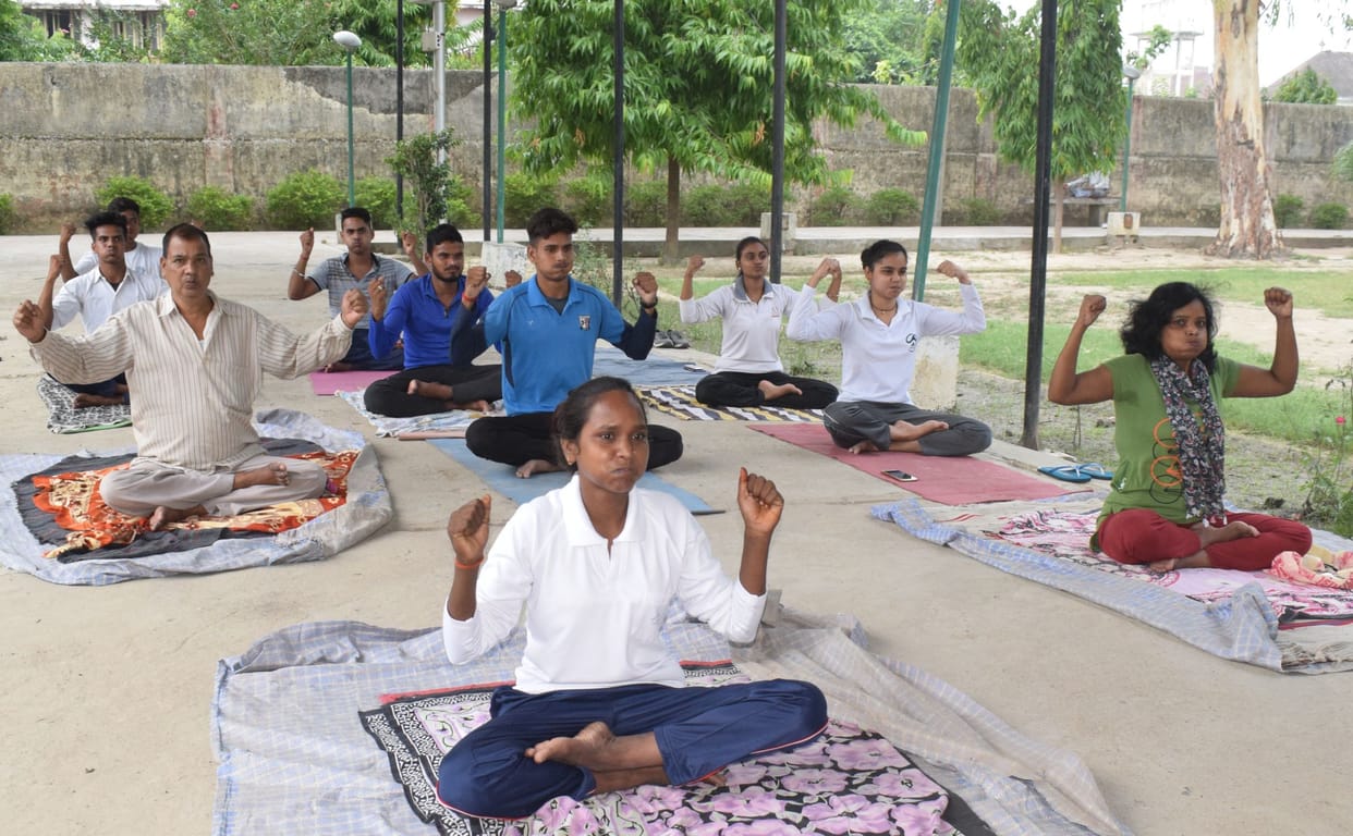yog se nirogi hone ka sandesh