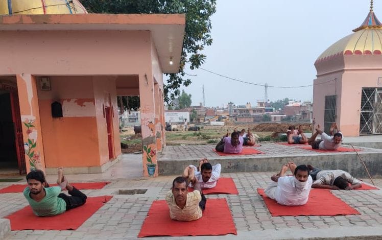villege me bhi hua yog