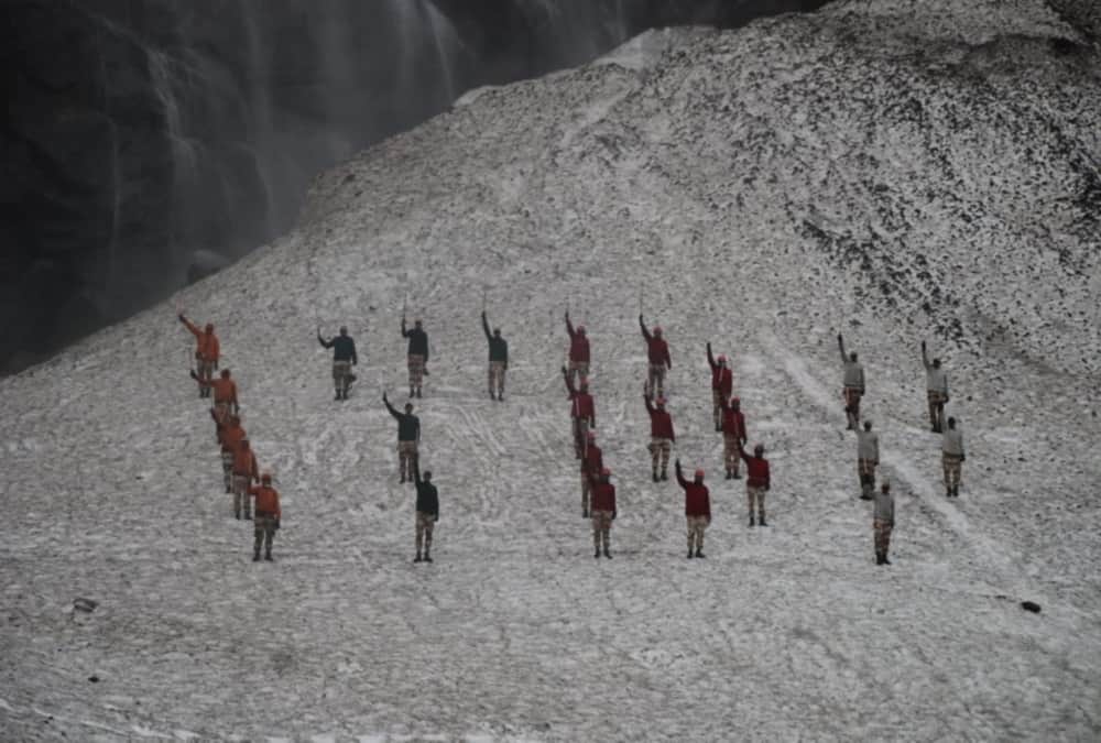International yoga day 2020: ITBP Soldiers Doing Yoga in Snow on 14000 ft height in uttarakhand