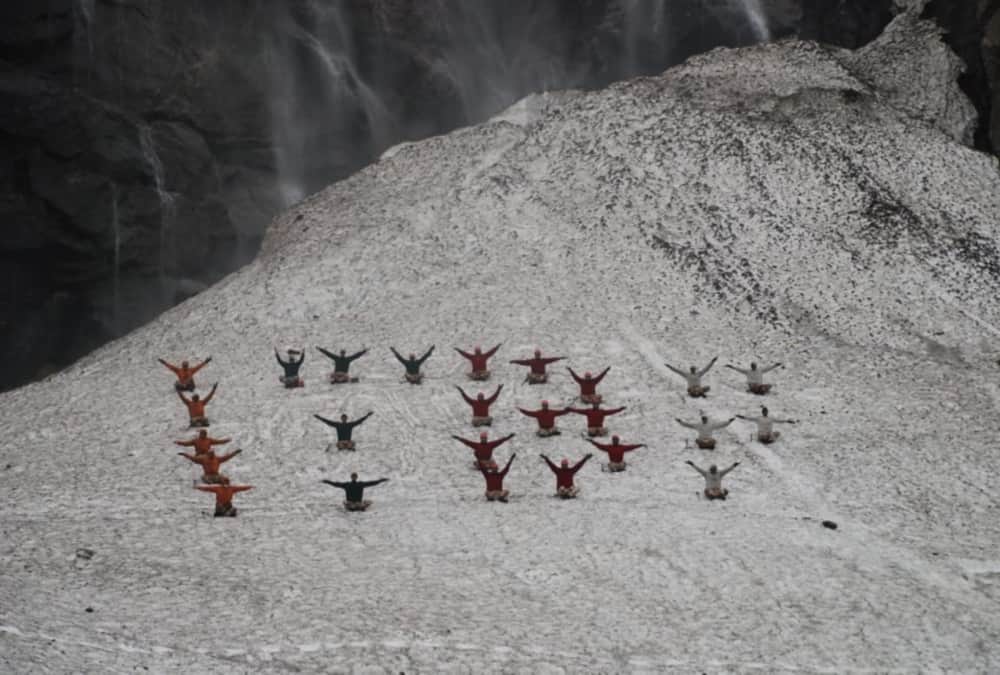 International yoga day 2020: ITBP Soldiers Doing Yoga in Snow on 14000 ft height in uttarakhand