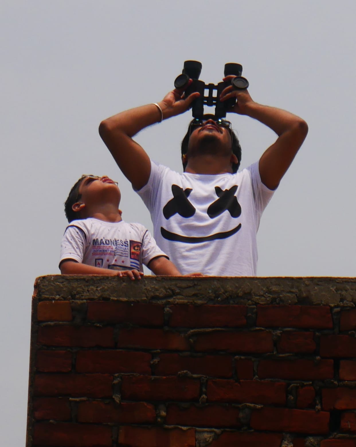 weather was clear, people saw the sight of solar eclipse
