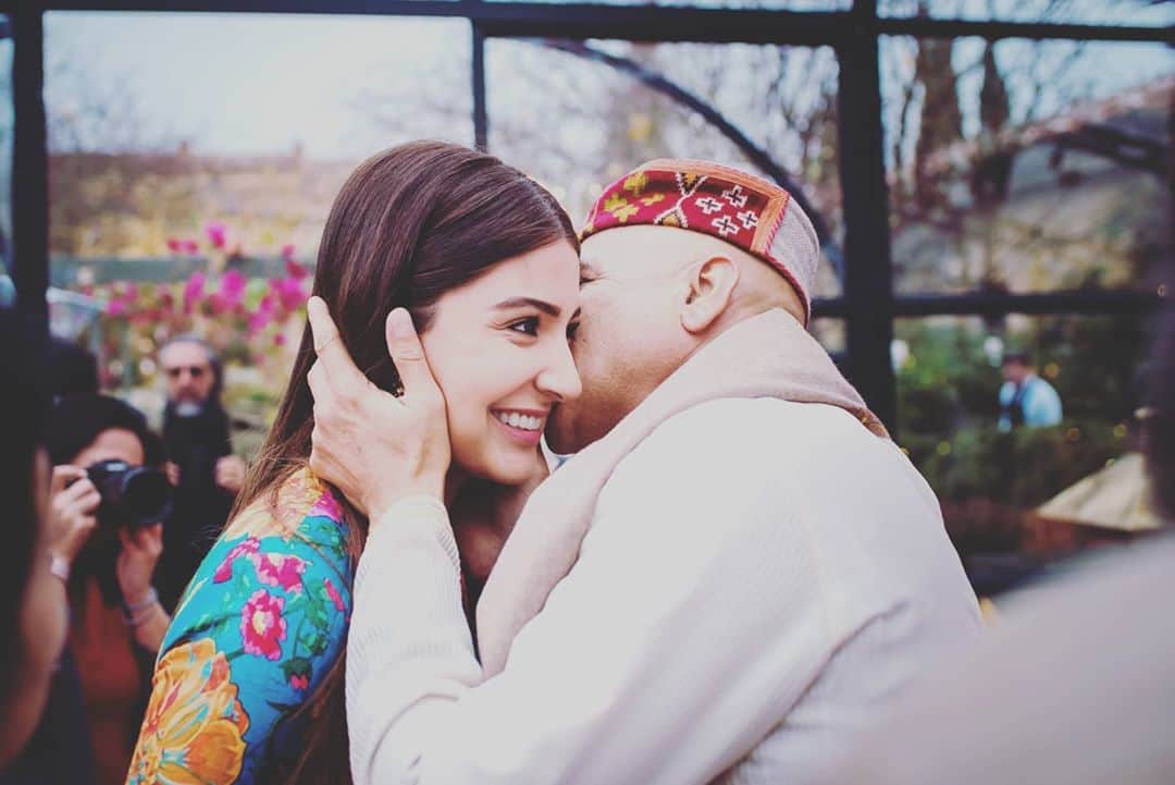 Fathers Day 2020 Anushka Sharma has shared a lesson her father taught her along with a few precious pictures from her pre wedding ceremony