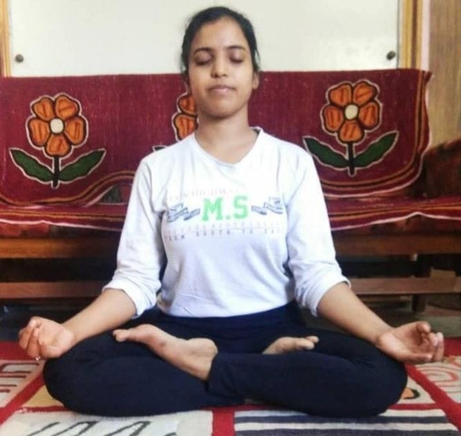 do the yoga living in home with family members