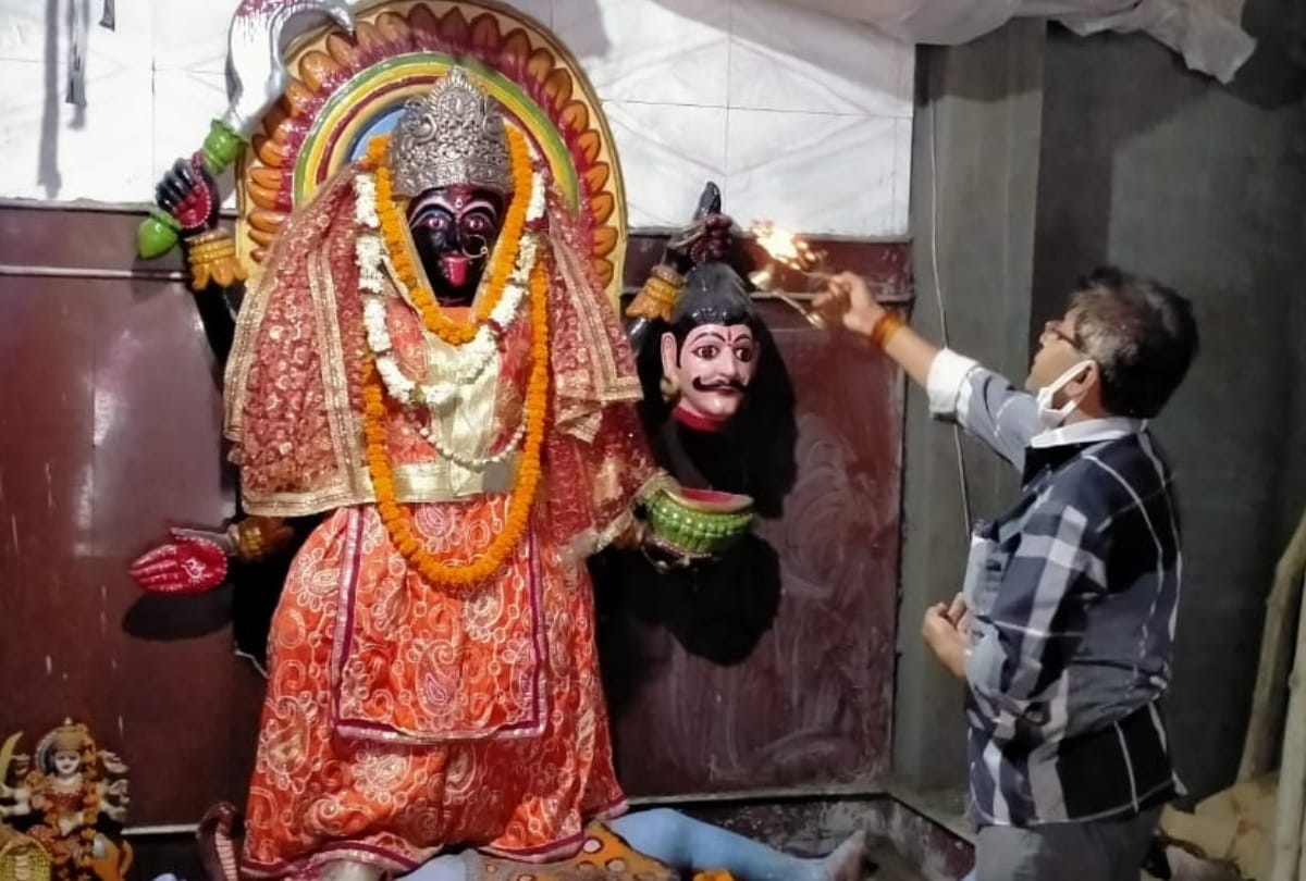 temples doors open after solar eclipse 2020 over in Gorakhpur