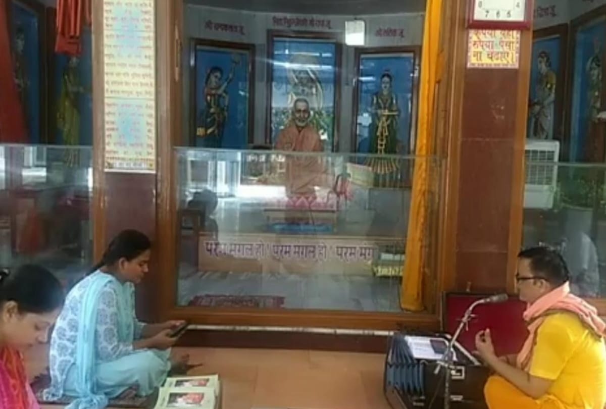 temples doors open after solar eclipse 2020 over in Gorakhpur