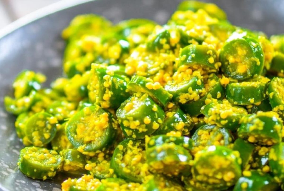 recipe to make marwari green chilli pickle