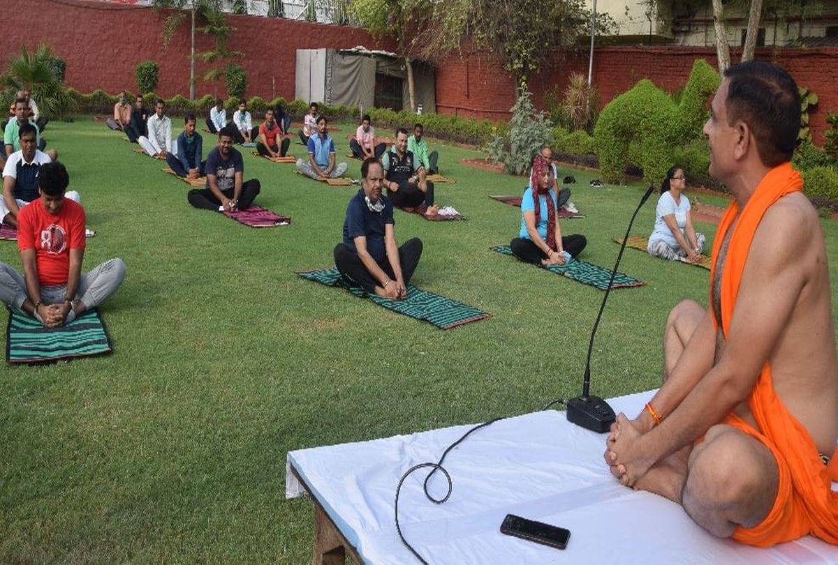 International Yoga Day 2020: amar ujala yoga camp in agra