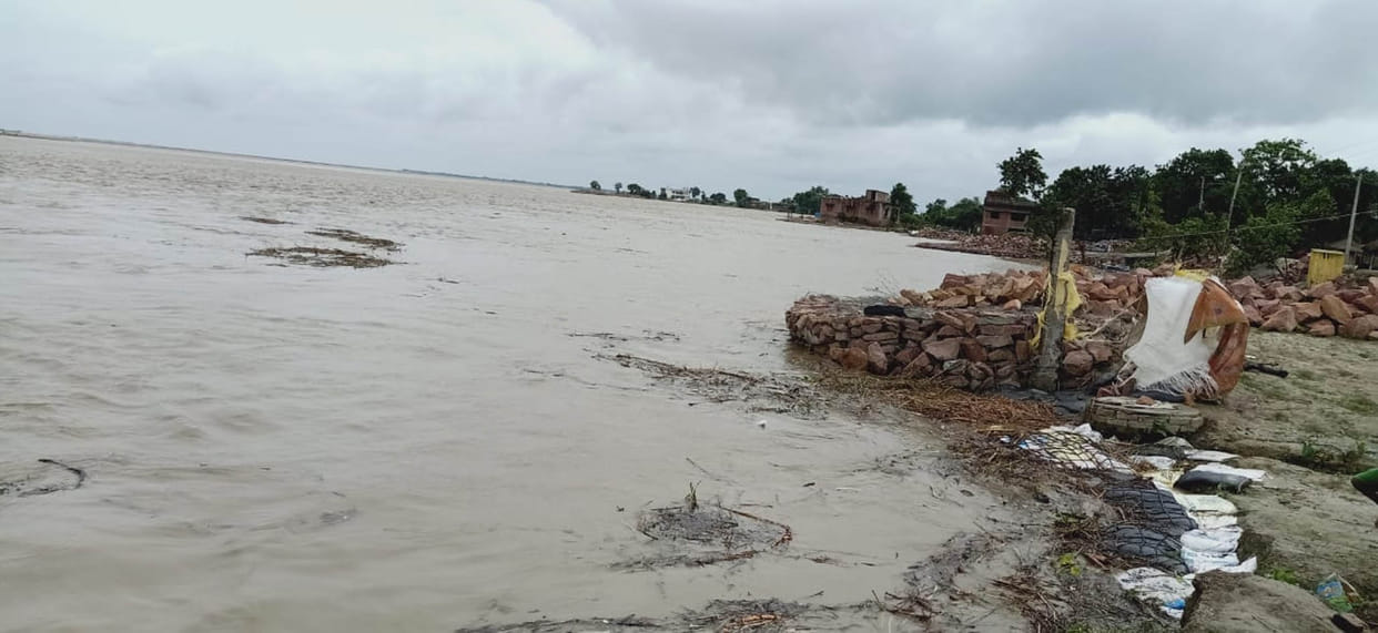 water discharged increased in gandak river,  administration alert