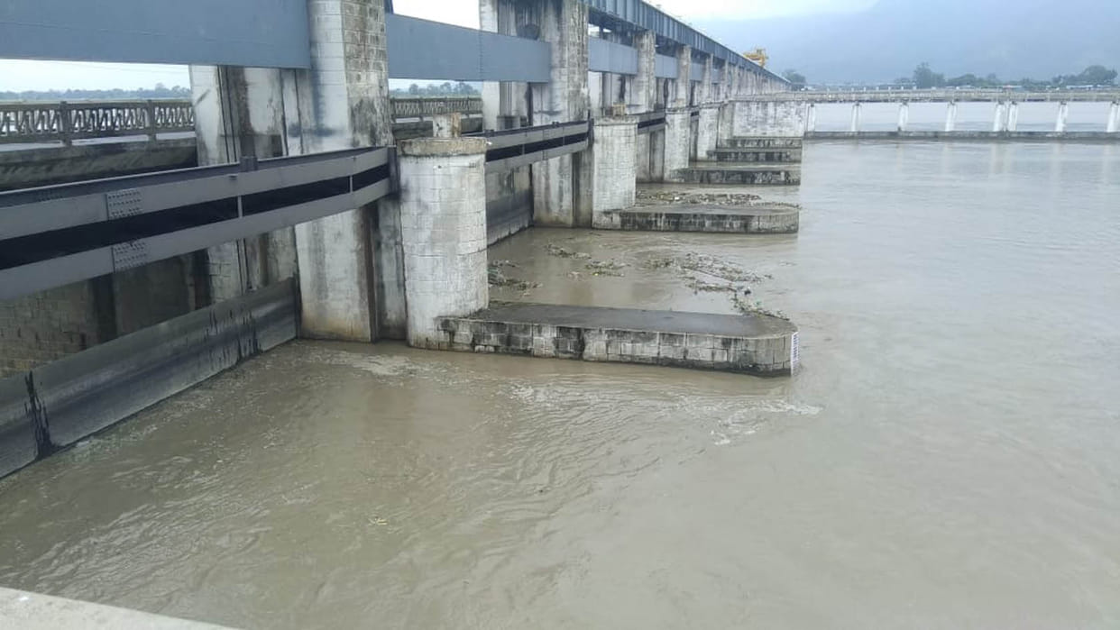 nepal created hurdle in maintenance of valmikinagar bairaj