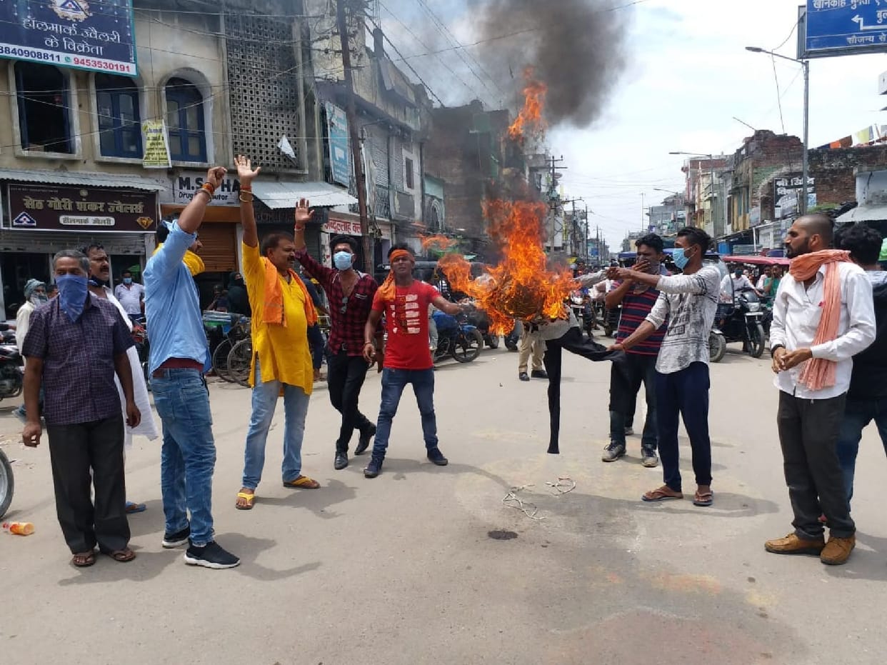 Chinese President's effigy burnt