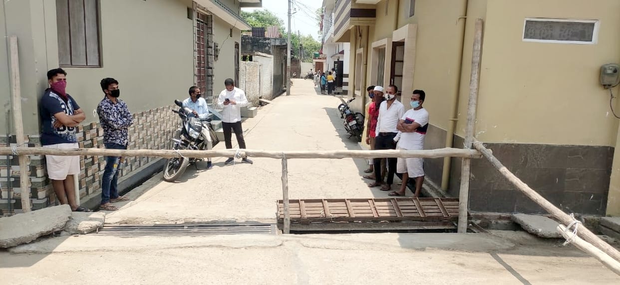 Mohalla ather colony sealed after the young man's death