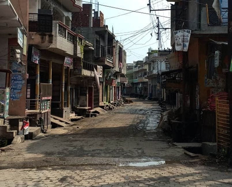 People stayed in homes in complete lockdown