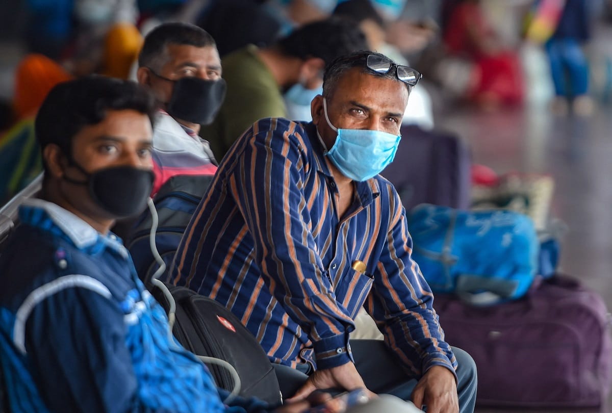 coronavirus update According to the CDC even a distance of 6 feet is not enough to avoid the coronavirus