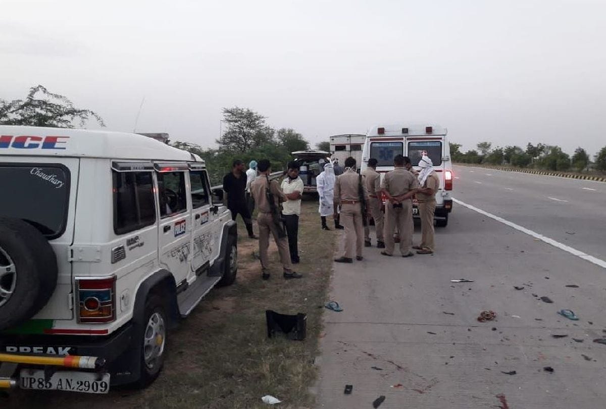 Engineer Died In Road Accident At Yamuna Expressway