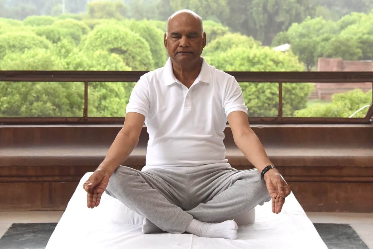 International Yoga Day 2020: Ram Nath Kovind PM Narendra Modi Amit Shah Arvind Kejriwal Bhupesh Baghel and other Leaders perform yoga at homes