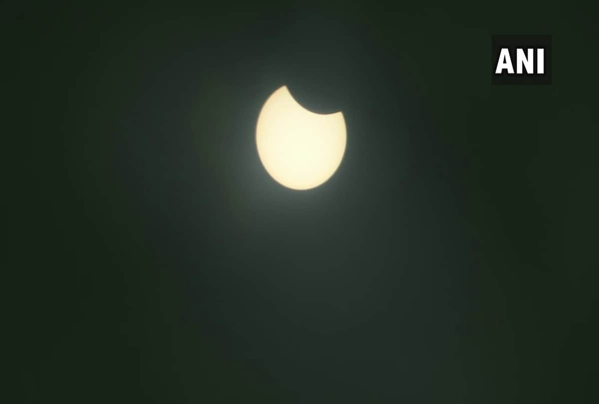 Surya Grahan 2020: solar eclipse pictures in country and the world, India Pakistan Nepal Rajasthan Jammu and Kashmir Delhi UP 