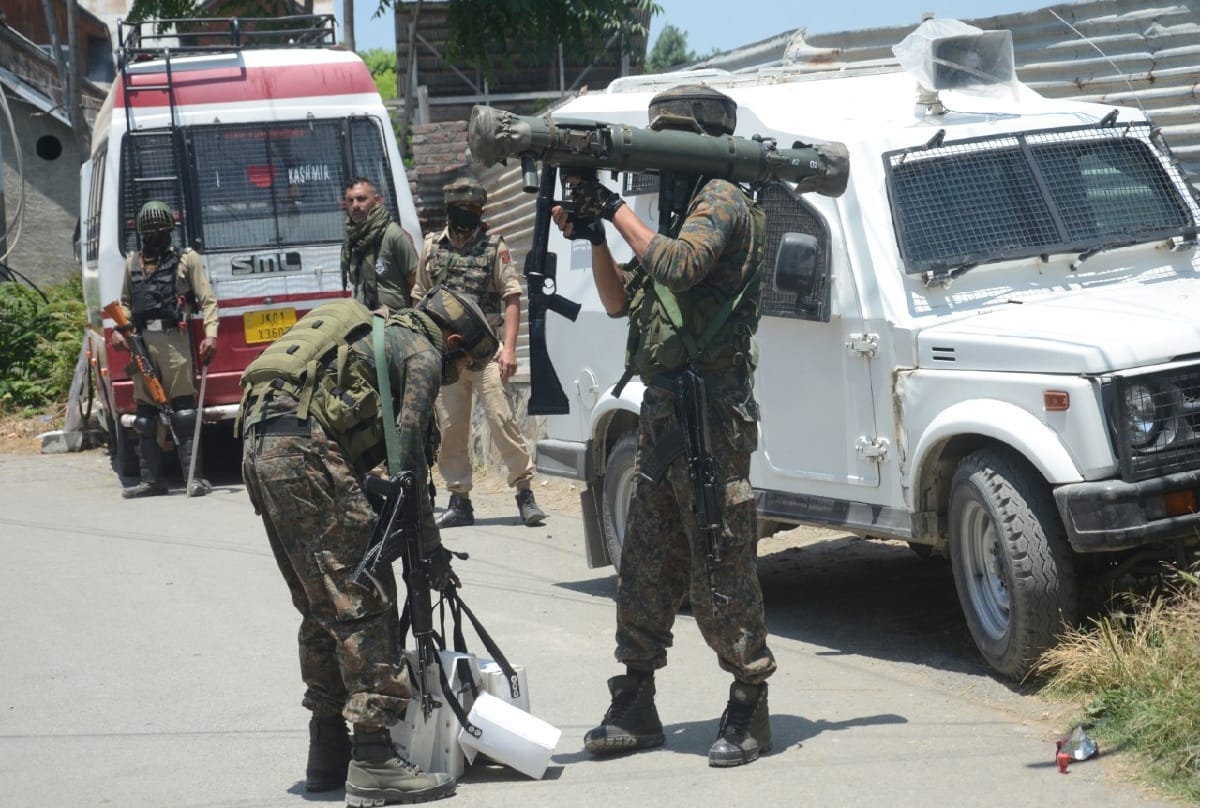 srinagar encounter, three terrorist killed, man said to terrorist do not destroy my house and come out for God