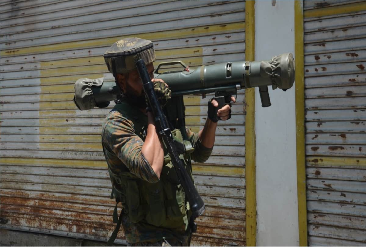 sringar encounter and Srinagar terror attack in which Jawans had gone to get bread for Iftar