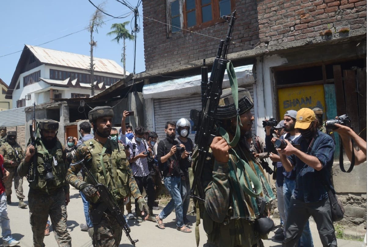 srinagar encounter, three terrorist killed, man said to terrorist do not destroy my house and come out for God