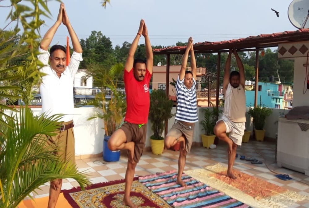 International yoga day 2020 In Uttarakhand: Public Done Yoga at Home and gives Message For Fitness