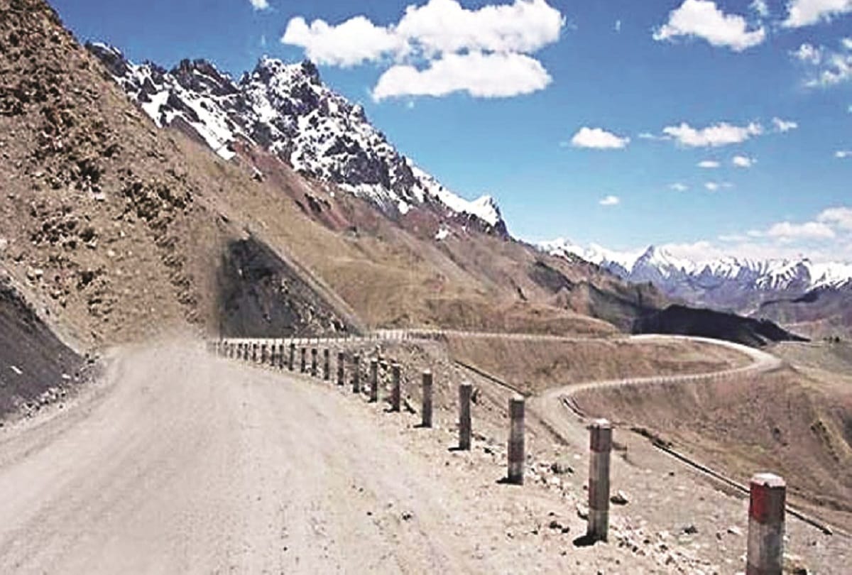 Easy access to the border, Badrinath-Manapas, Malari-Barahoti road ready